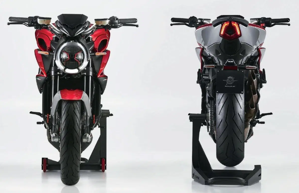 MV Agusta gamma Brutale 800 m.y. 2021: sono tre le versioni (3)