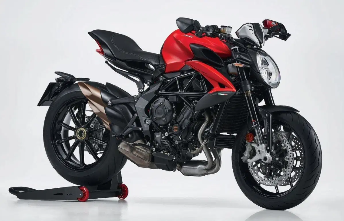 MV Agusta Dragster 800 m.y. 2021: quattro le versioni (2)