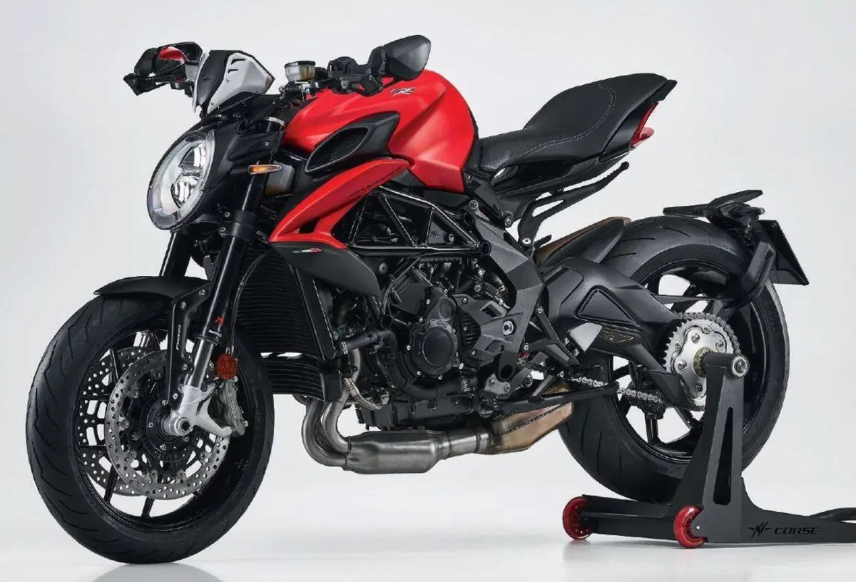 MV Agusta Dragster 800 m.y. 2021: quattro le versioni