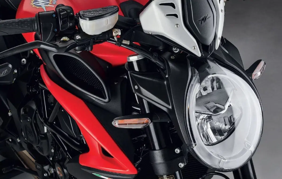 MV Agusta Dragster 800 m.y. 2021: quattro le versioni (4)