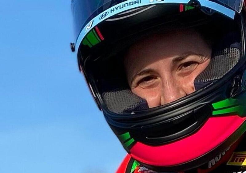 SBK. Incubo finito per Ana Carrasco: eccola di nuovo in sella alla sua Kawasaki