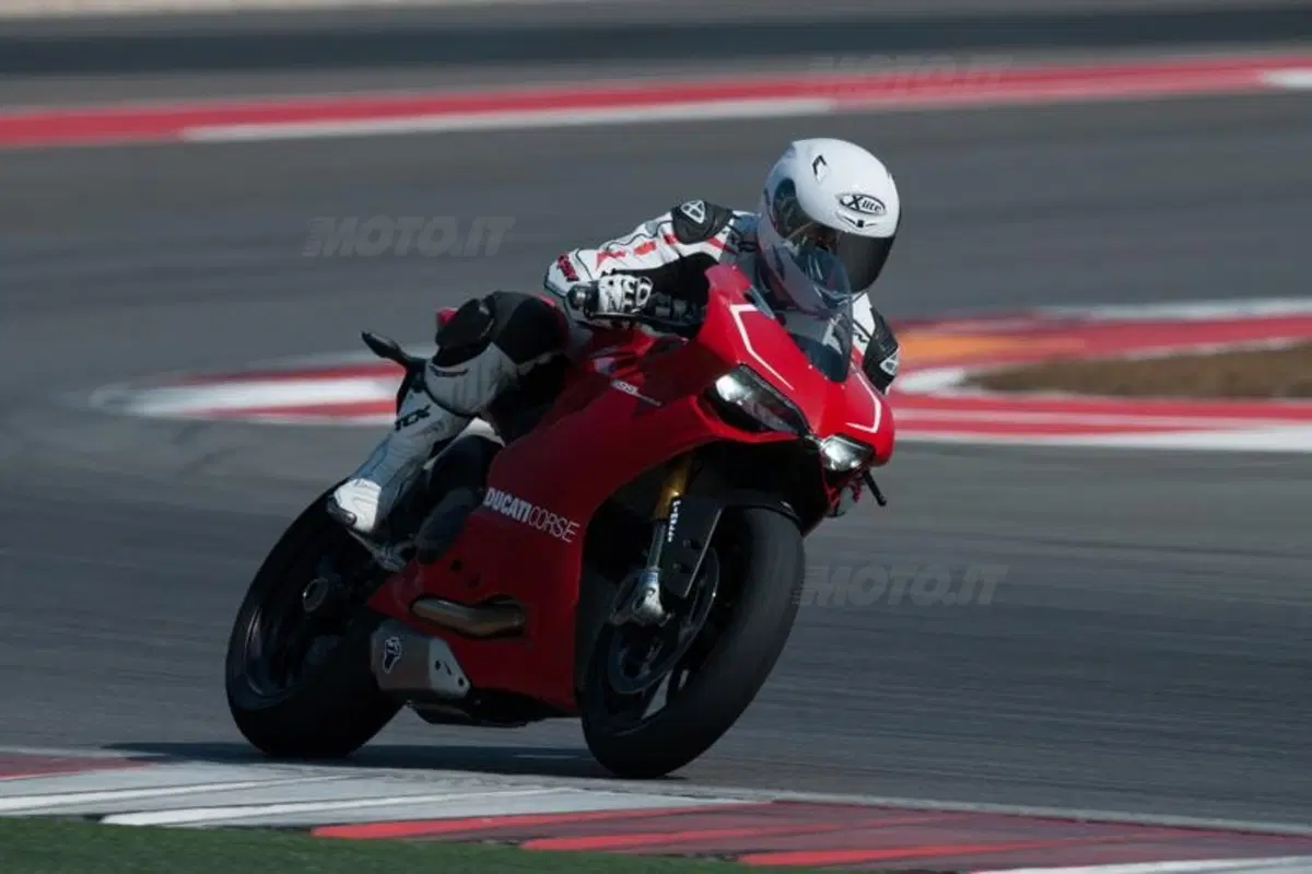 Ducati 1199 Panigale R  (11)