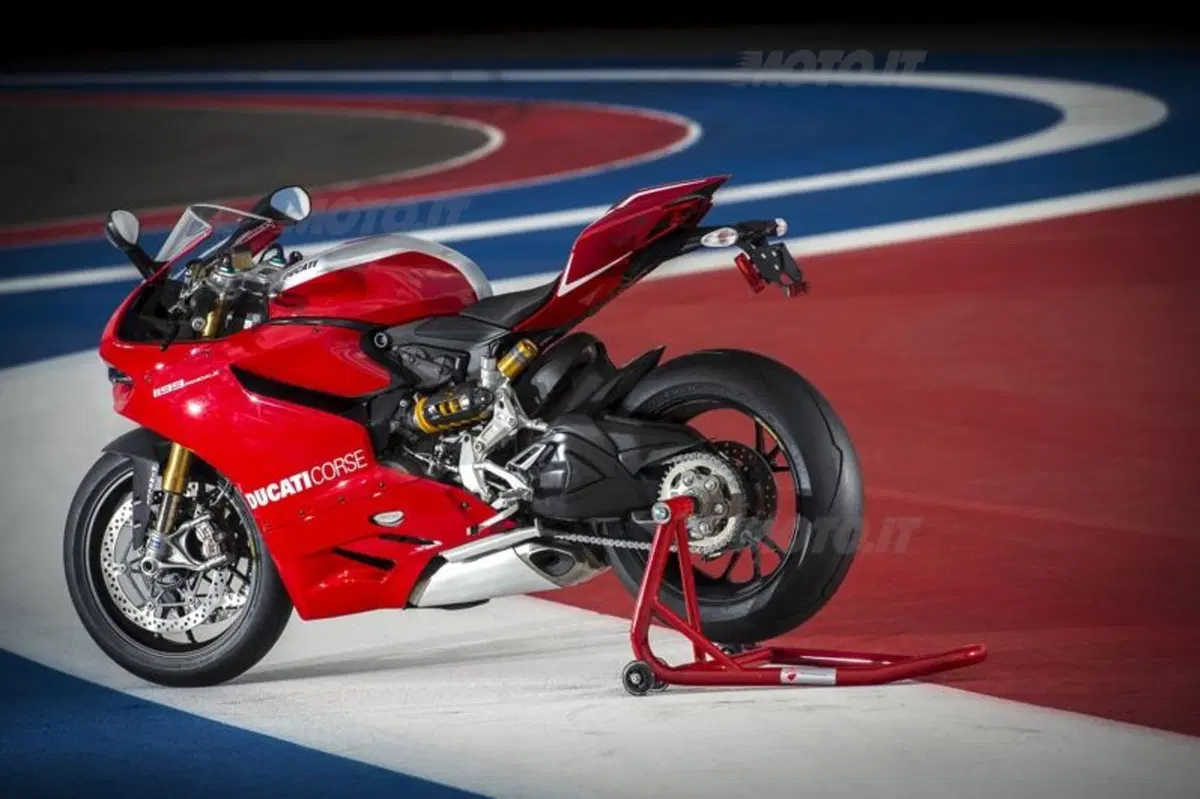 Ducati 1199 Panigale R  (19)