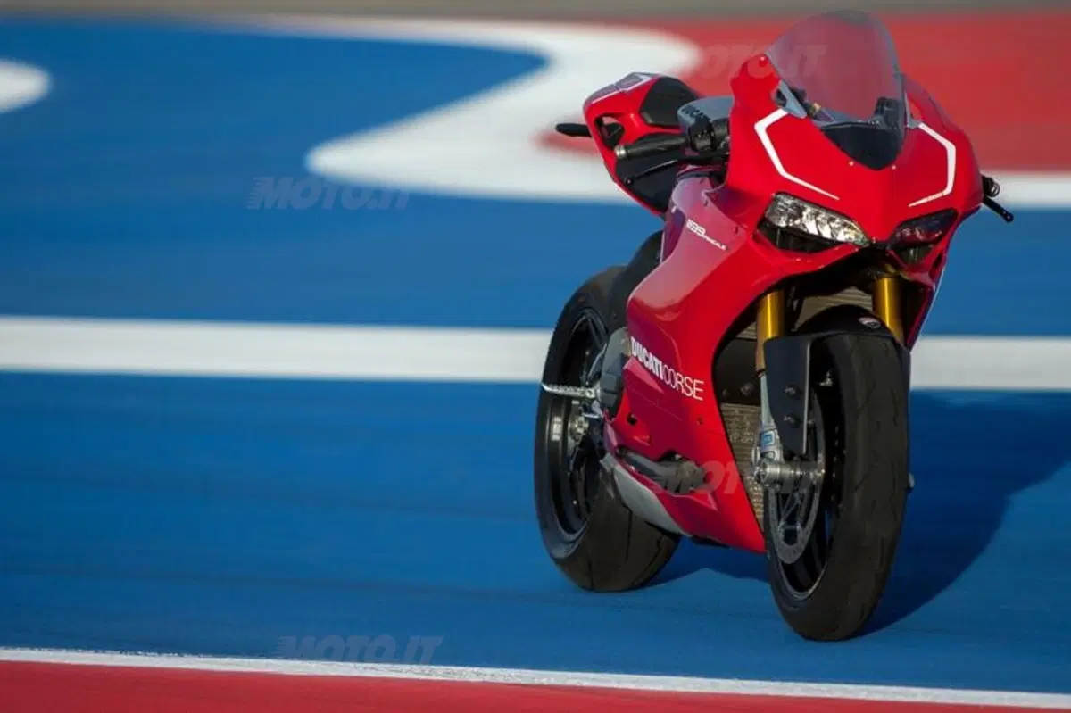 Ducati 1199 Panigale R  (20)
