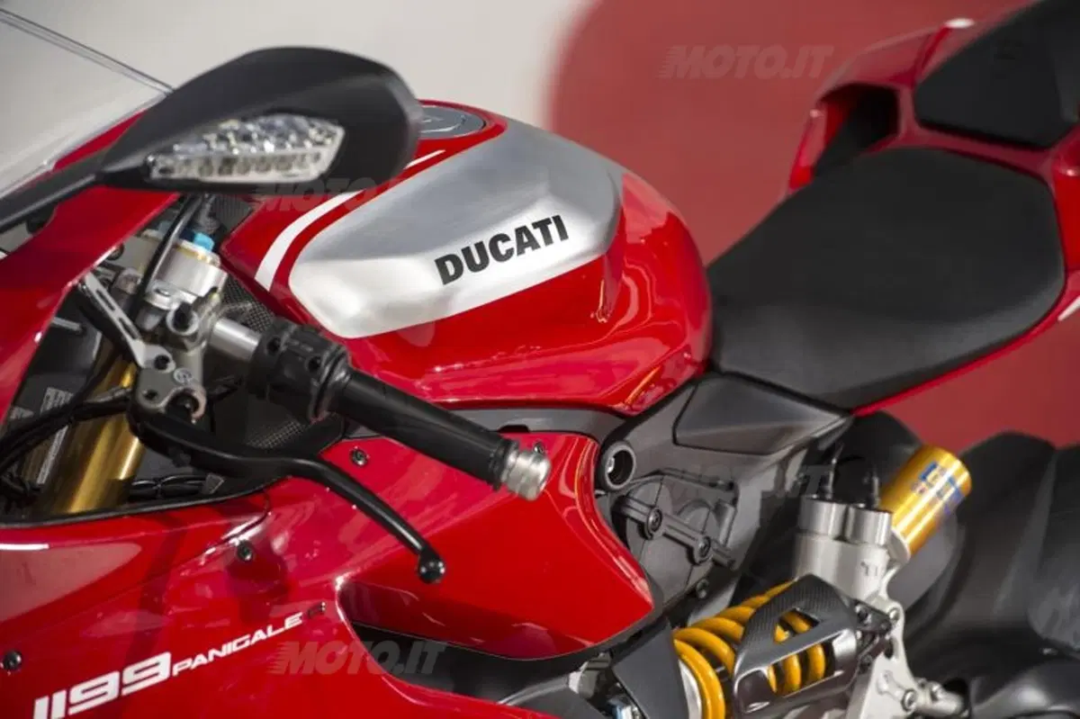 Ducati 1199 Panigale R  (24)