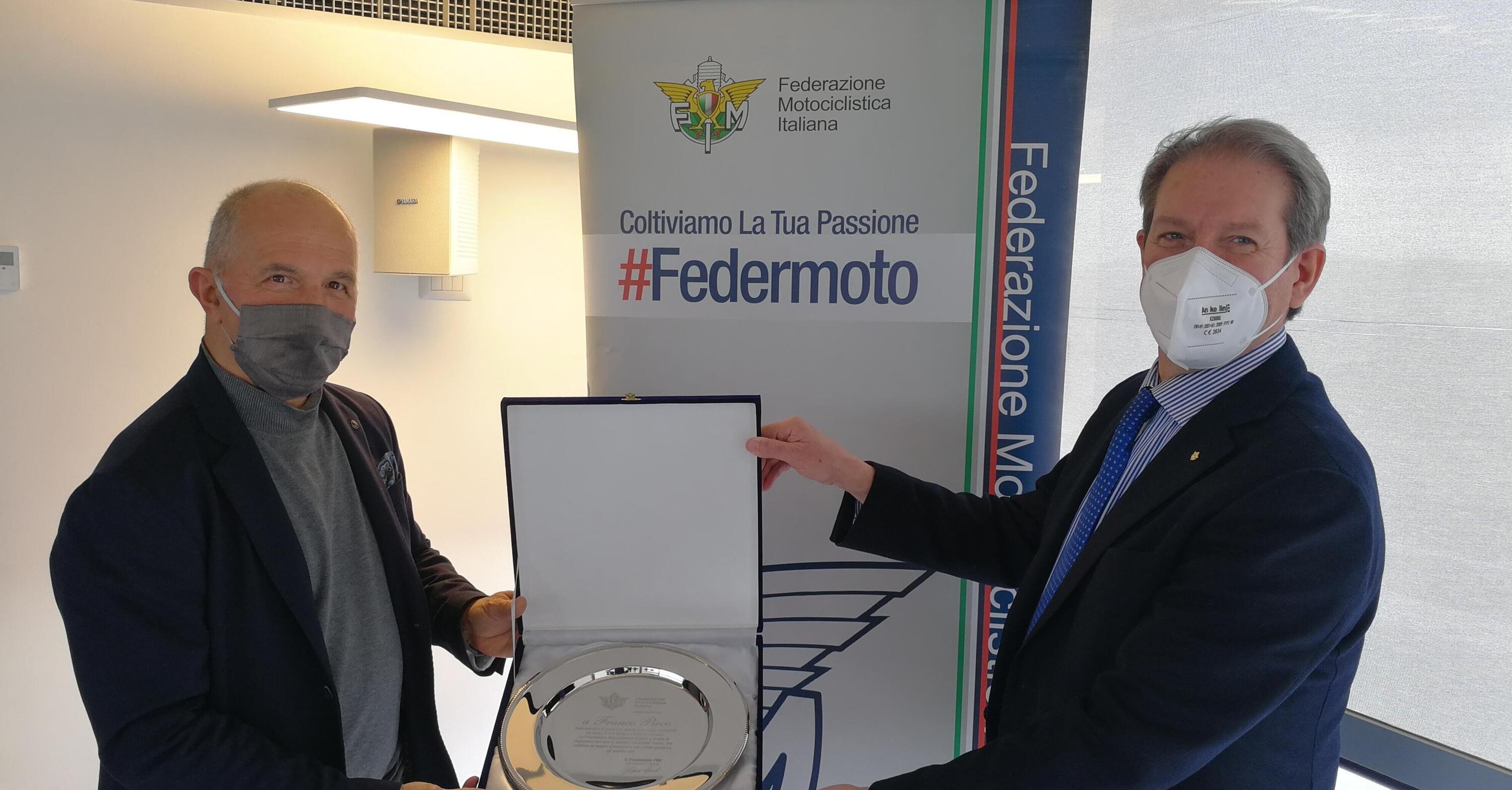 Dakar 2021: Franco Picco premiato dal Presidente FMI Giovanni Copioli