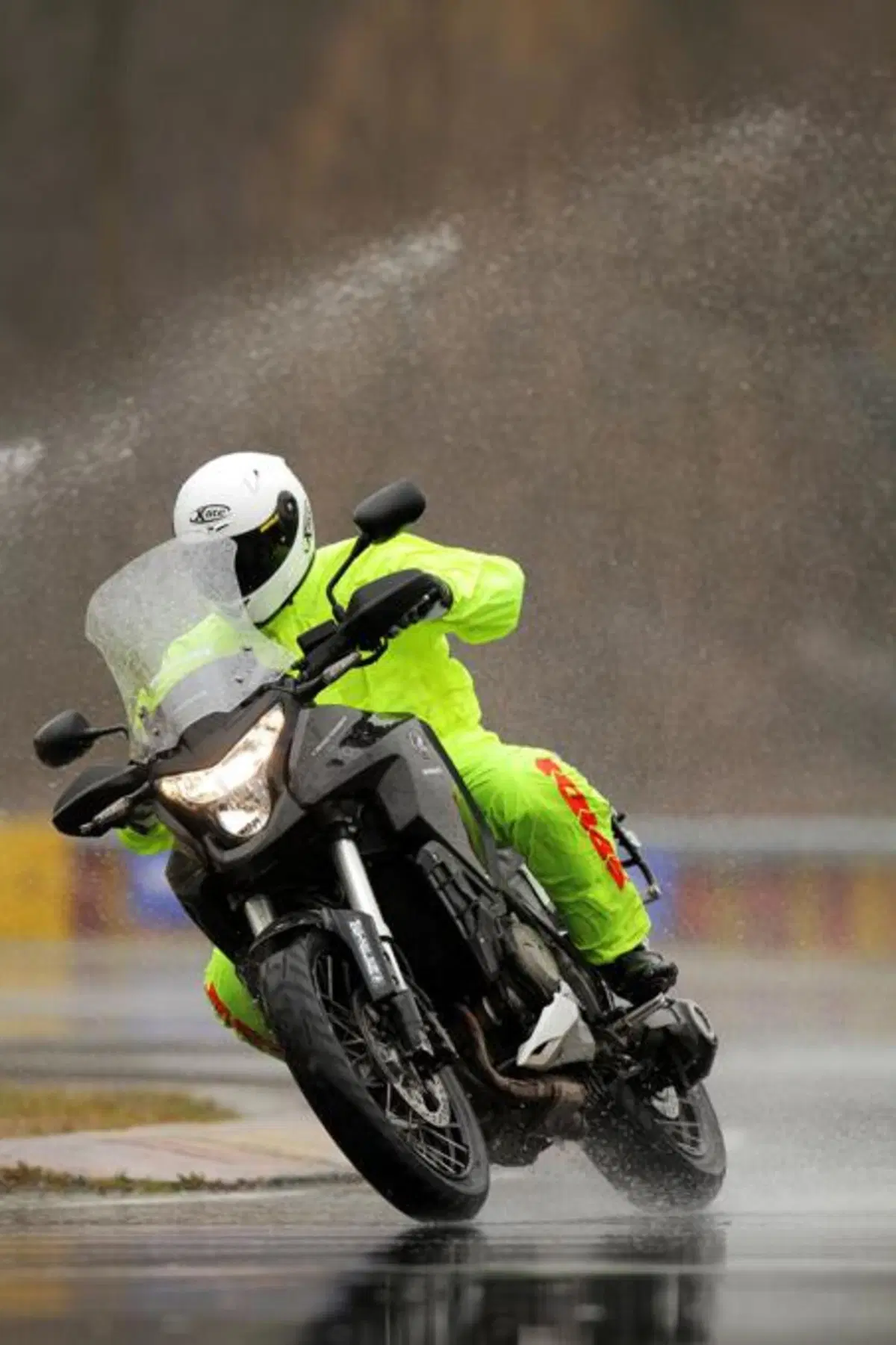 Test Metzeler Tourance Next. Il nuovo pneumatico maxi enduro vince anche sul bagnato  (12)