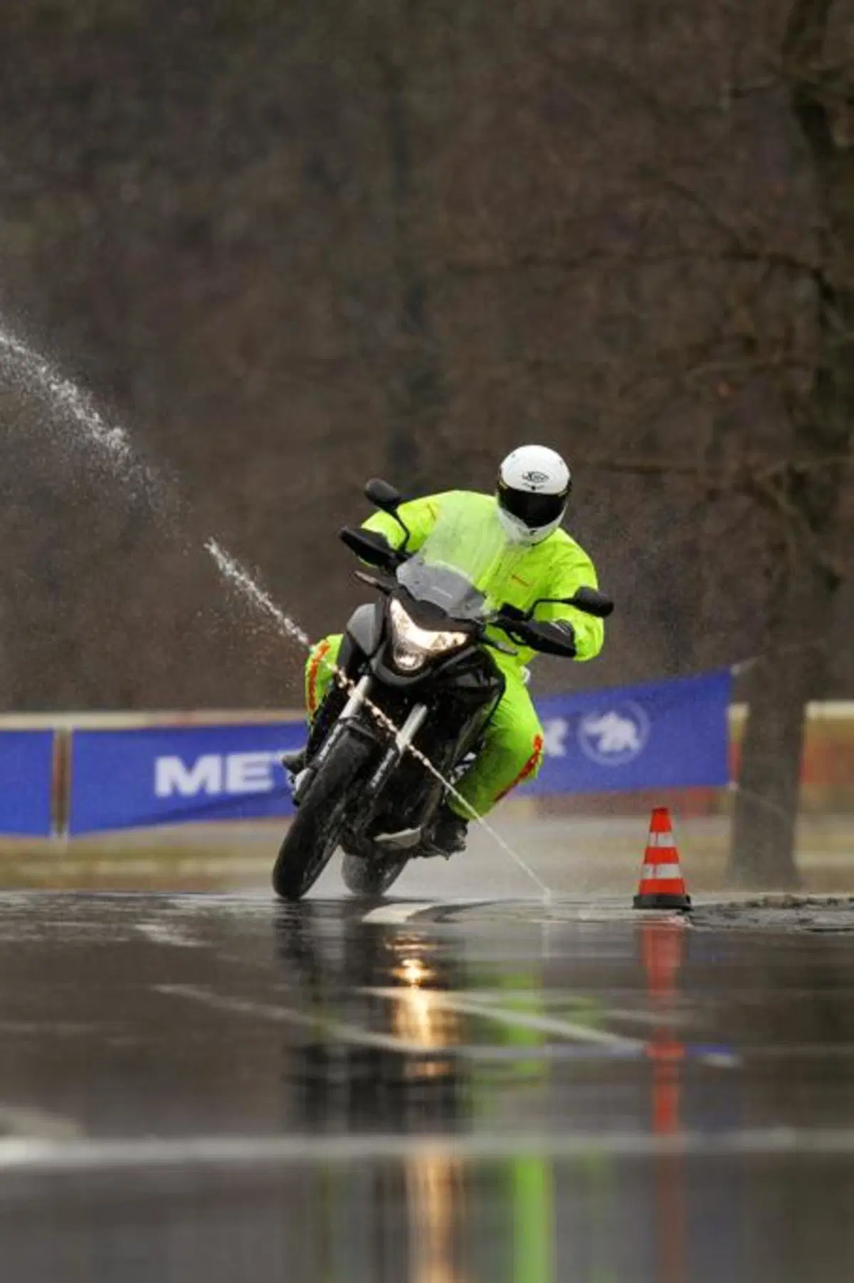 Test Metzeler Tourance Next. Il nuovo pneumatico maxi enduro vince anche sul bagnato  (14)