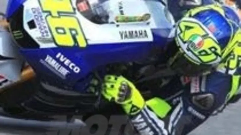 Rossi: "Ehi Marc Marquez vado bene cos&igrave;?"