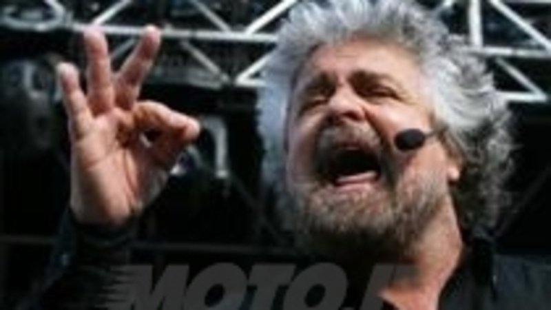 Beppe Grillo: numerose infrazioni al Codice della Strada per il leader del M5S  