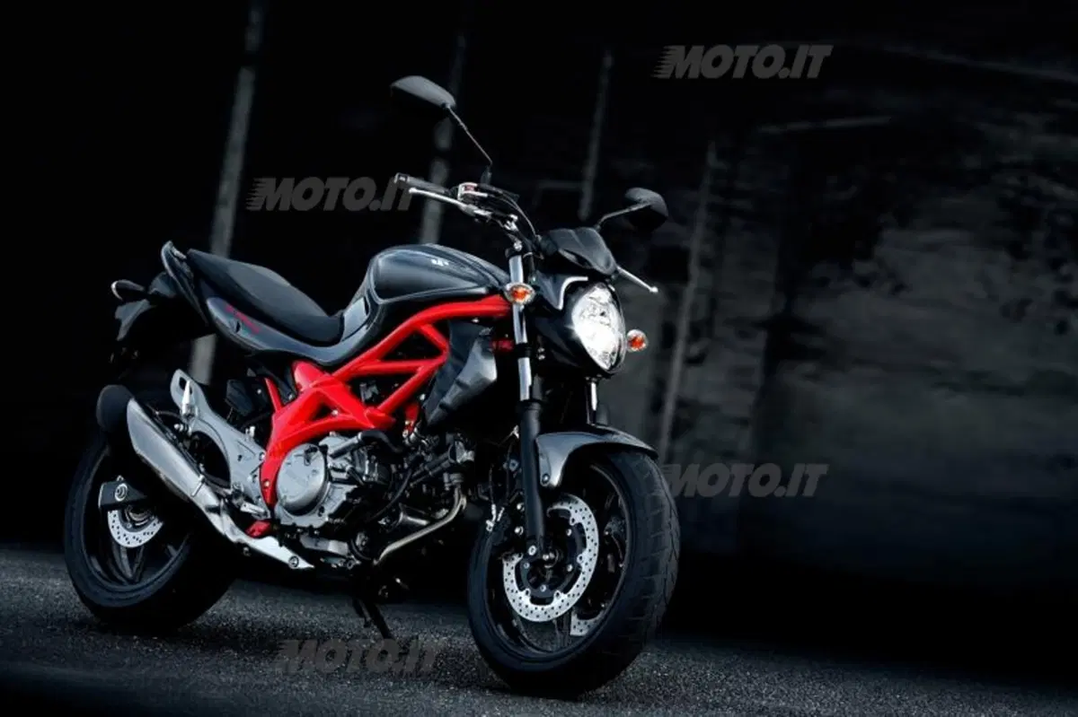 Nuovi colori per la Suzuki Gladius