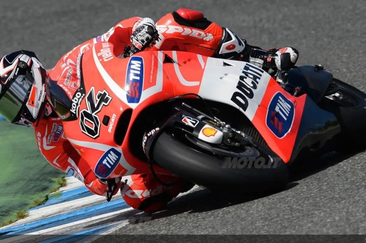 Rossi: "Me la posso giocare con Lorenzo", e gli altri non stanno a guardare (5)