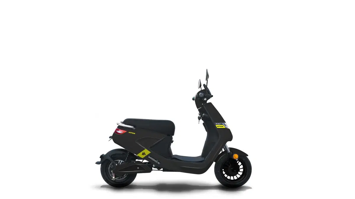 La "M" gialla rivela il marchio Motron Motorcycles: il Gruppo KSR espande la famiglia (3)
