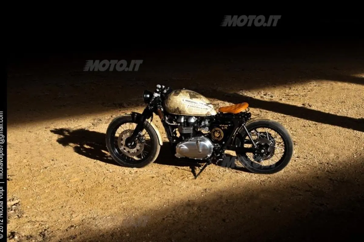 CML Classic Special: Triumph Thruxton Queen Elizabeth Coronation (4)