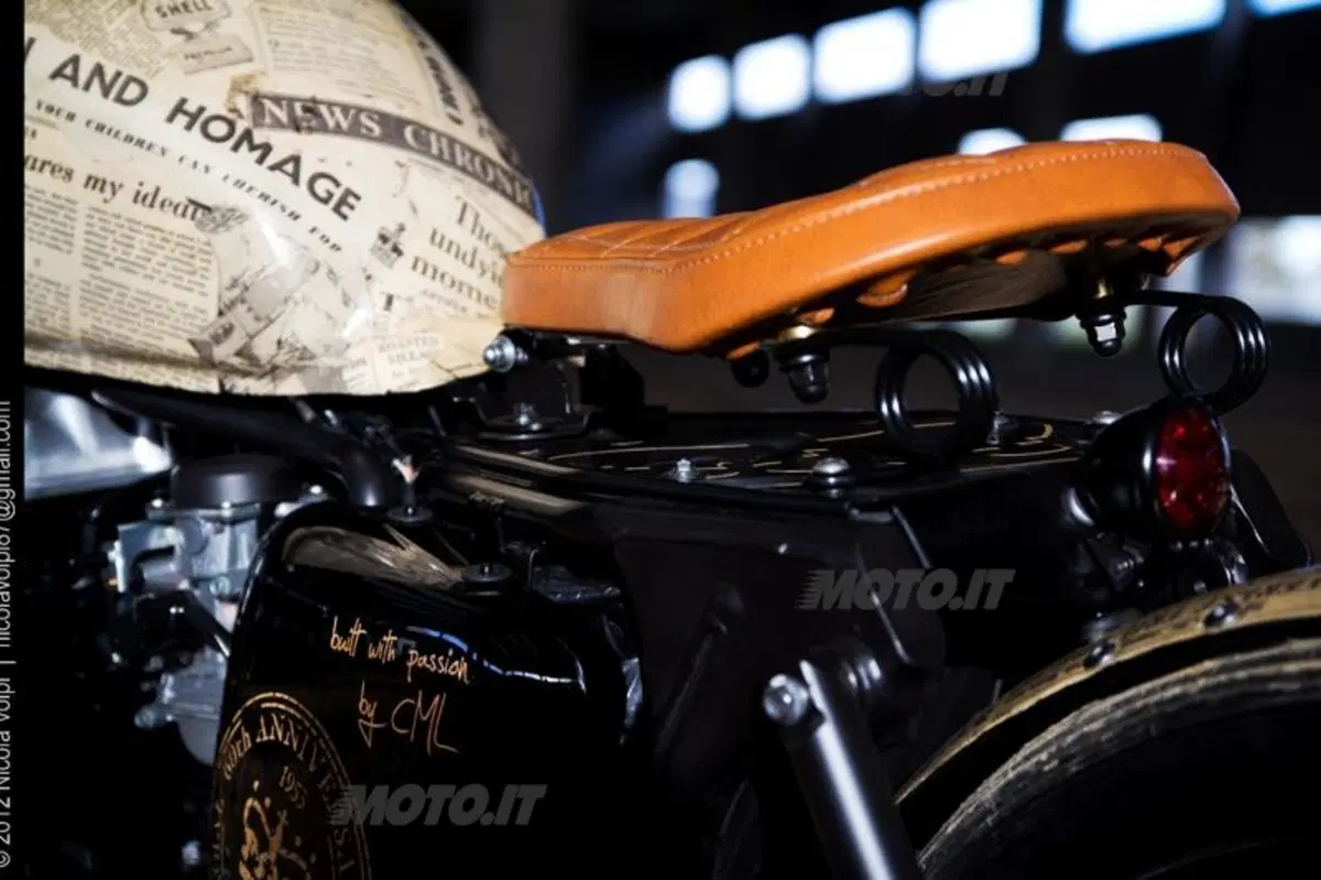 CML Classic Special: Triumph Thruxton Queen Elizabeth Coronation (10)