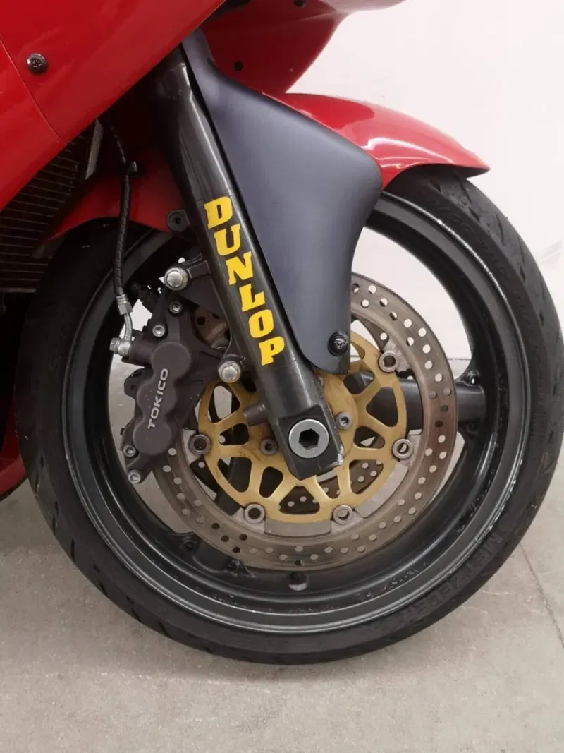 Kawasaki ZX-6R (4)