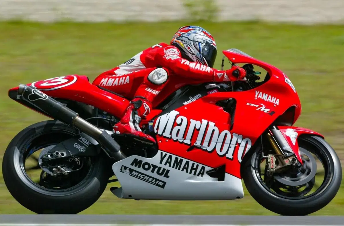 La storia della Yamaha M1 in venti immagini [GALLERY]