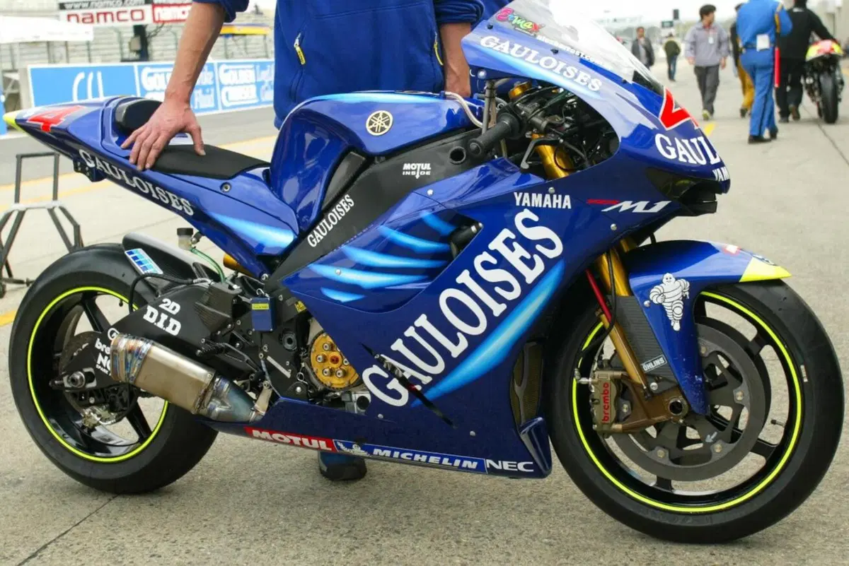 La storia della Yamaha M1 in venti immagini [GALLERY] (2)