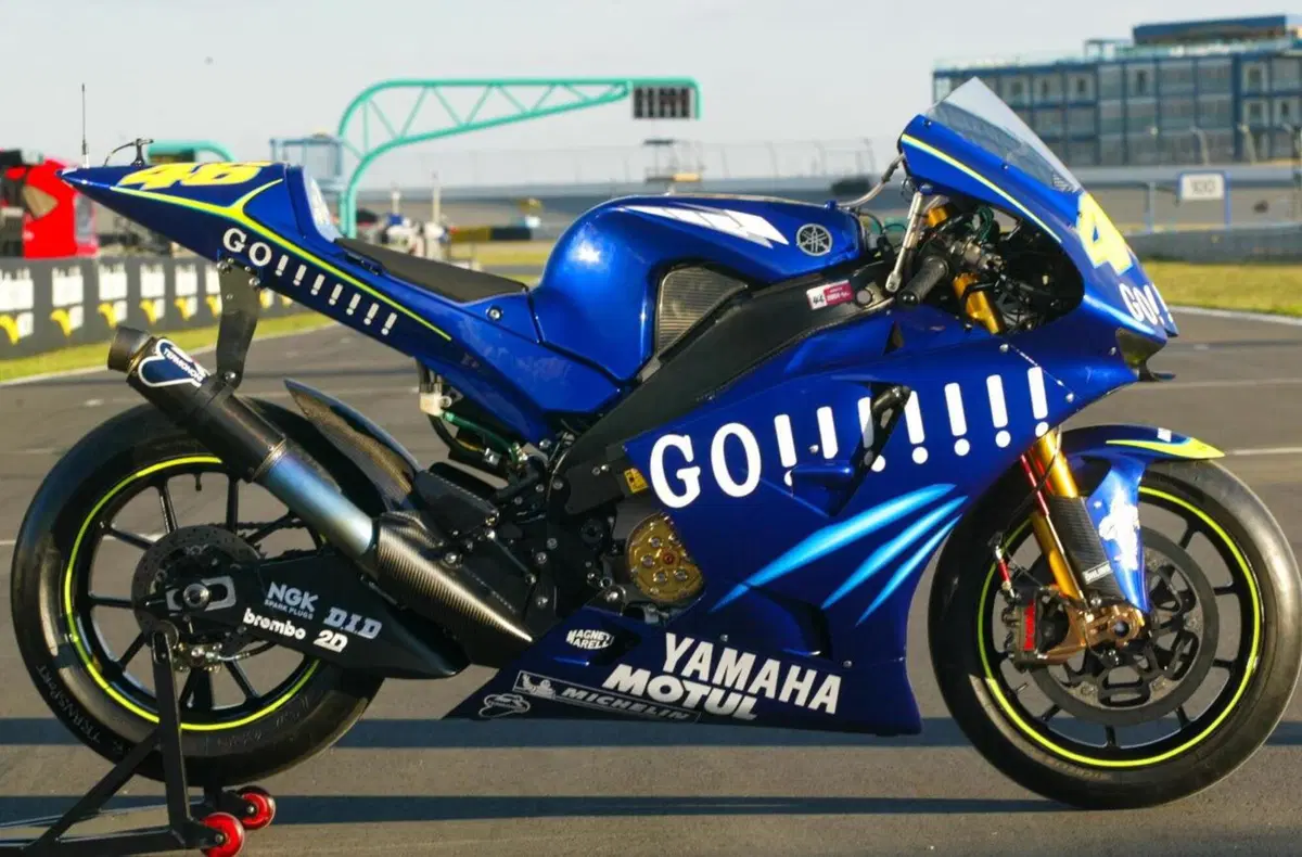 La storia della Yamaha M1 in venti immagini [GALLERY] (3)