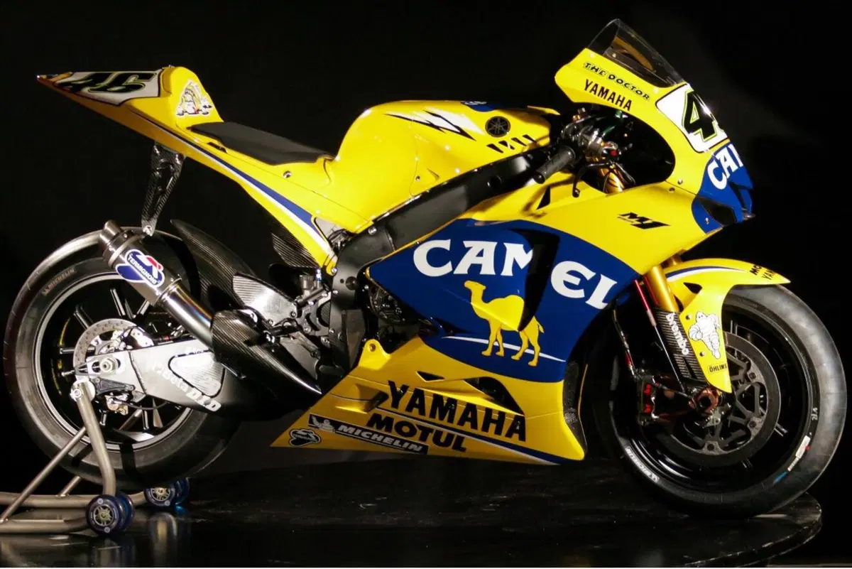 La storia della Yamaha M1 in venti immagini [GALLERY] (5)