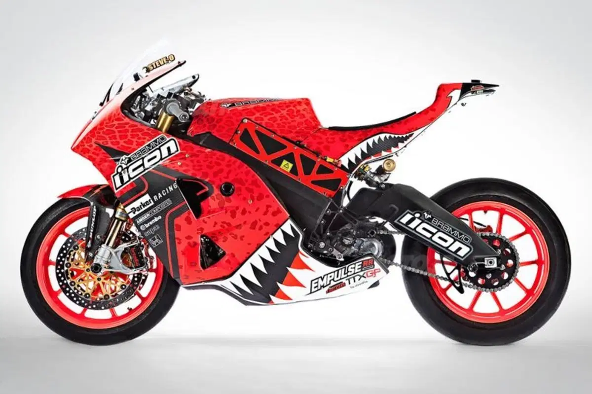Bostrom e Atlas con le Empulse RR nel campionato TTXGP (2)