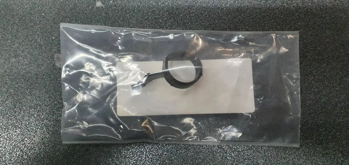 FERMO TIPO A PER BAULETTO E52 GIVI (2)