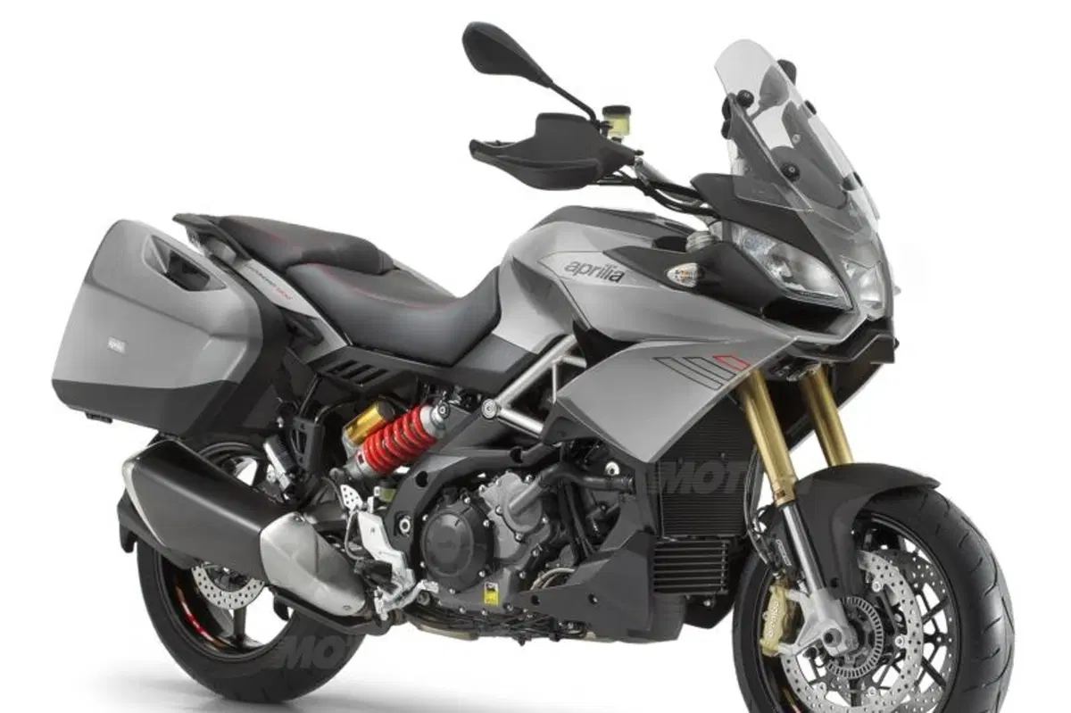 Aprilia Caponord 1200 in mostra per un mese allo Spazio Broletto
