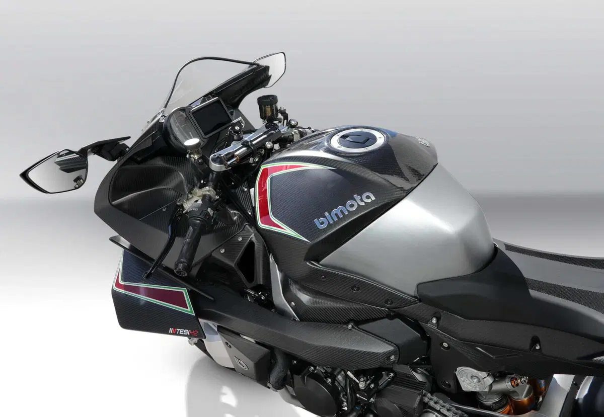Bimota, prime immagini della Tesi H2 Carbon