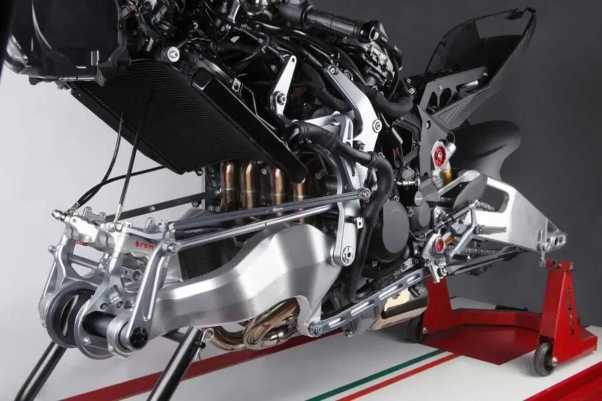 Bimota, prime immagini della Tesi H2 Carbon (7)