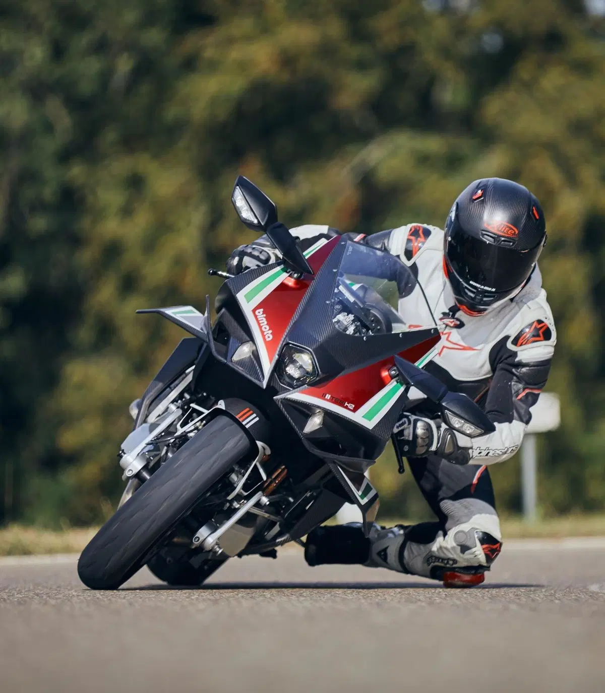 Bimota, prime immagini della Tesi H2 Carbon (11)