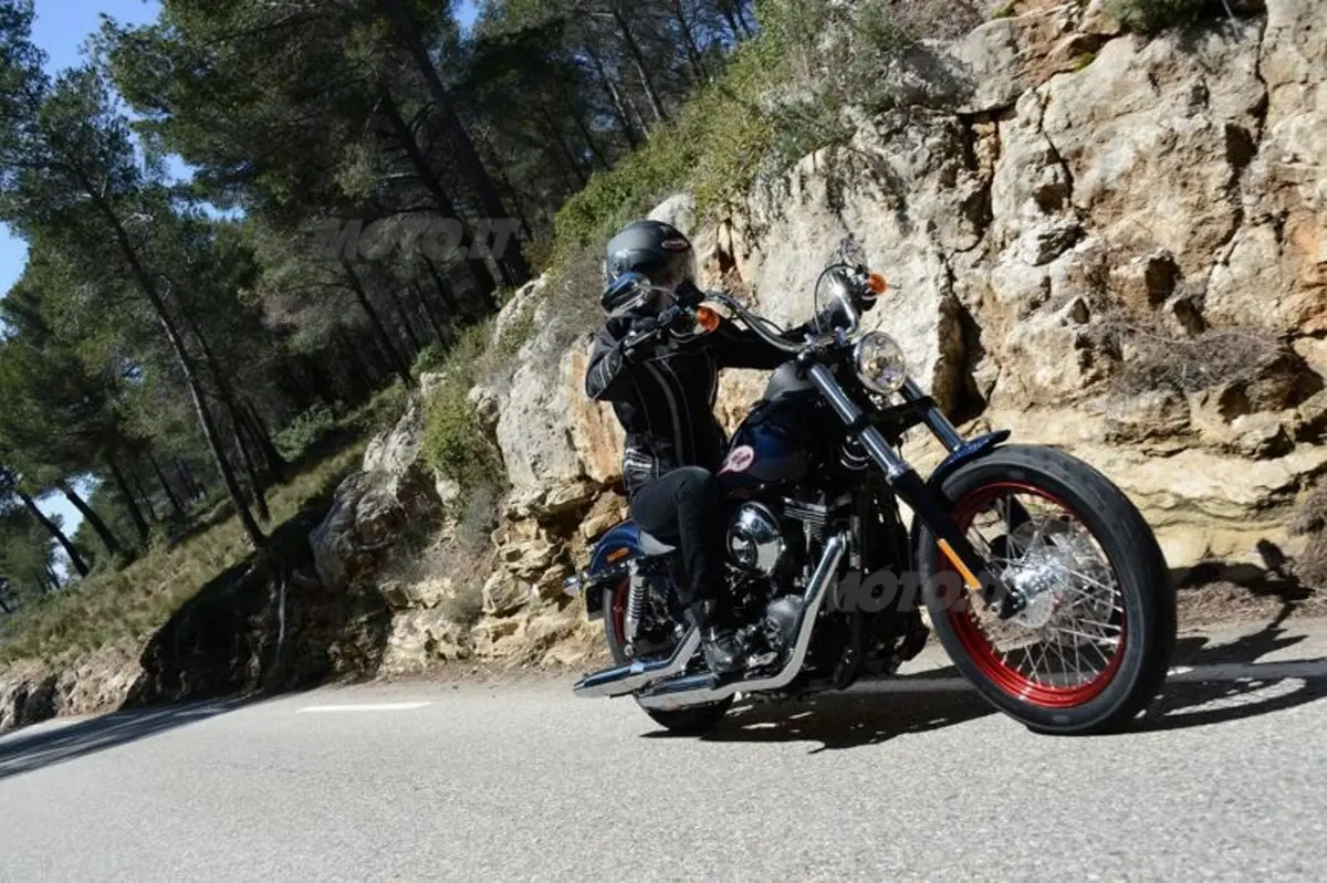 Harley-Davidson Softail Breakout  (13)