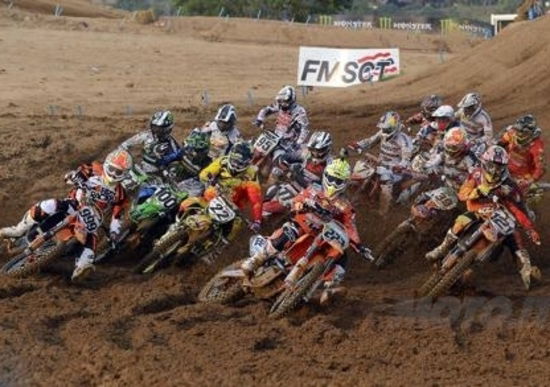 Motocross, GP d’Olanda. Riflettori puntati su Cairoli e Herlings 