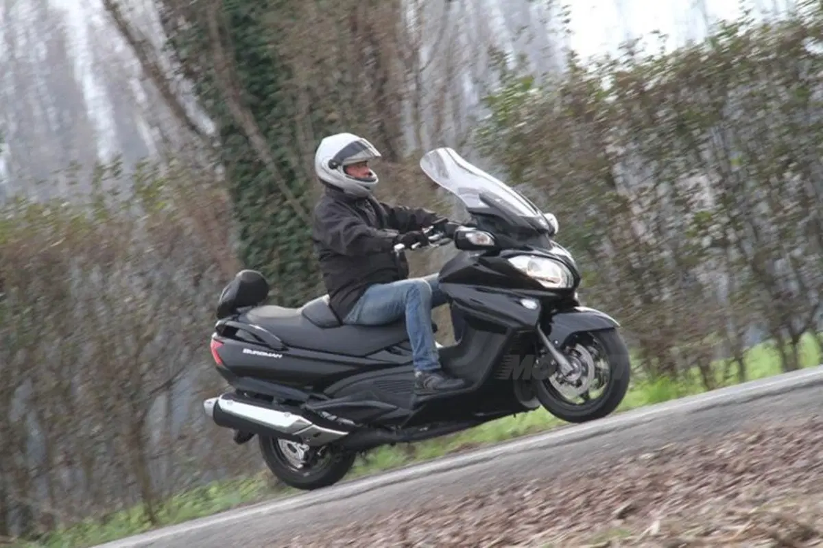 Il nuovo Suzuki Burgman 650 provato dai lettori di Moto.it (2)