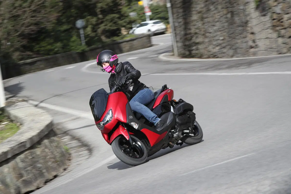 Yamaha NMAX 125 (6)