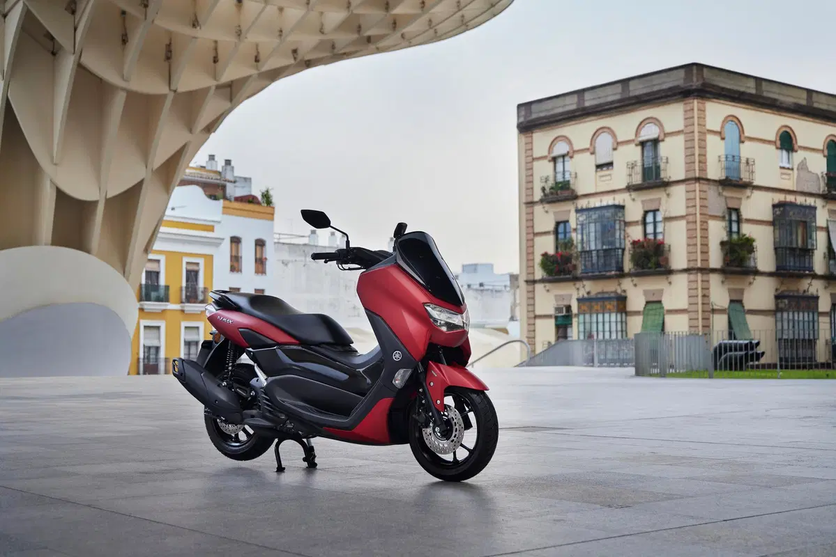 Yamaha NMAX 125 (9)