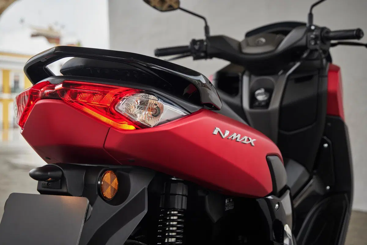 Yamaha NMAX 125 (13)