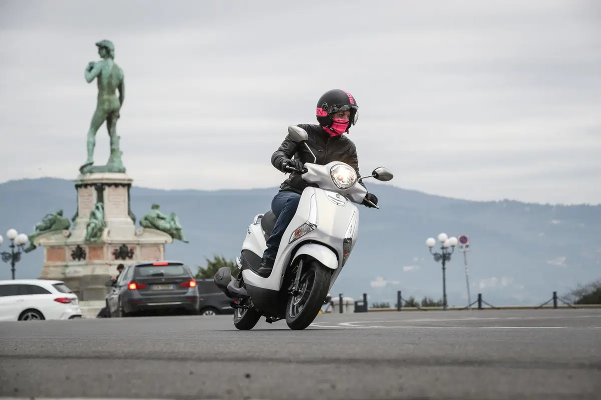 Yamaha D'Elight 125 (4)