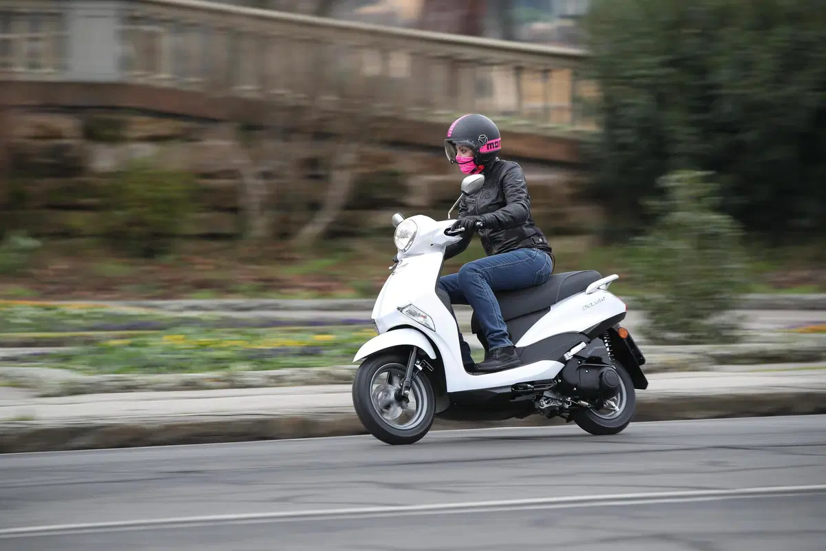 Yamaha D'Elight 125 (5)