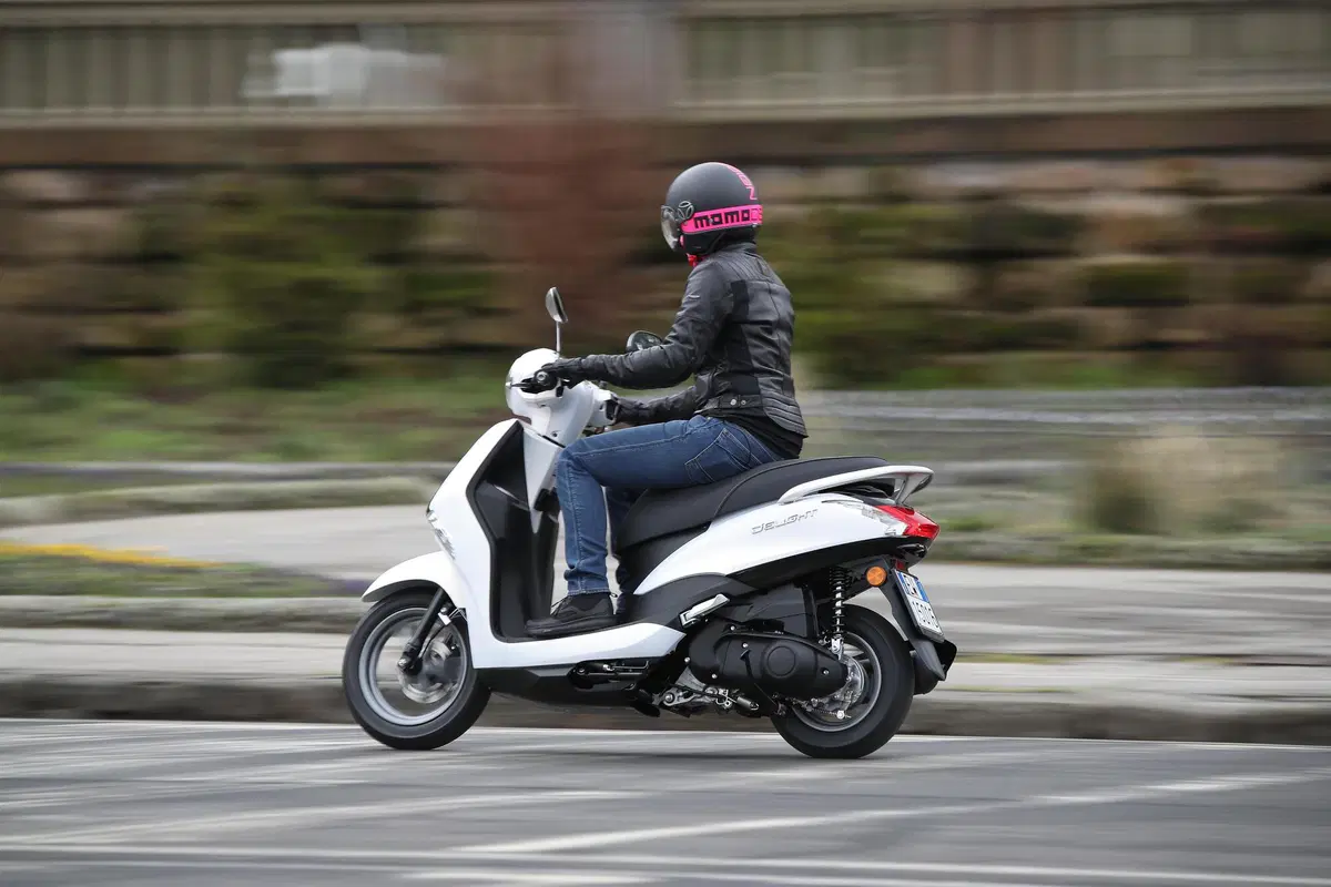 Yamaha D'Elight 125 (6)