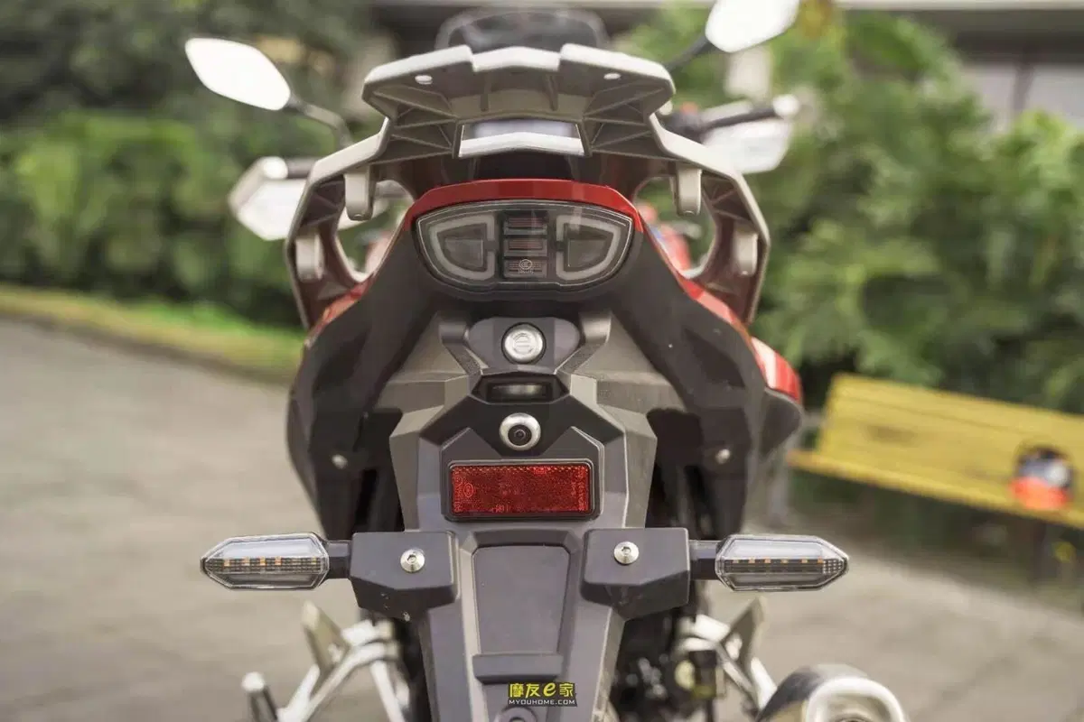 L'Africa Twin 500 è fatta in Cina e si chiama Hengjian Dahaidao (18)