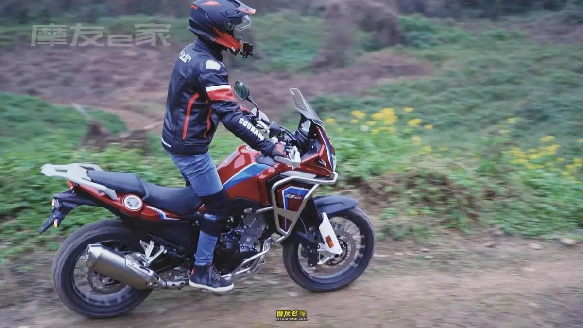 L'Africa Twin 500 è fatta in Cina e si chiama Hengjian Dahaidao (21)
