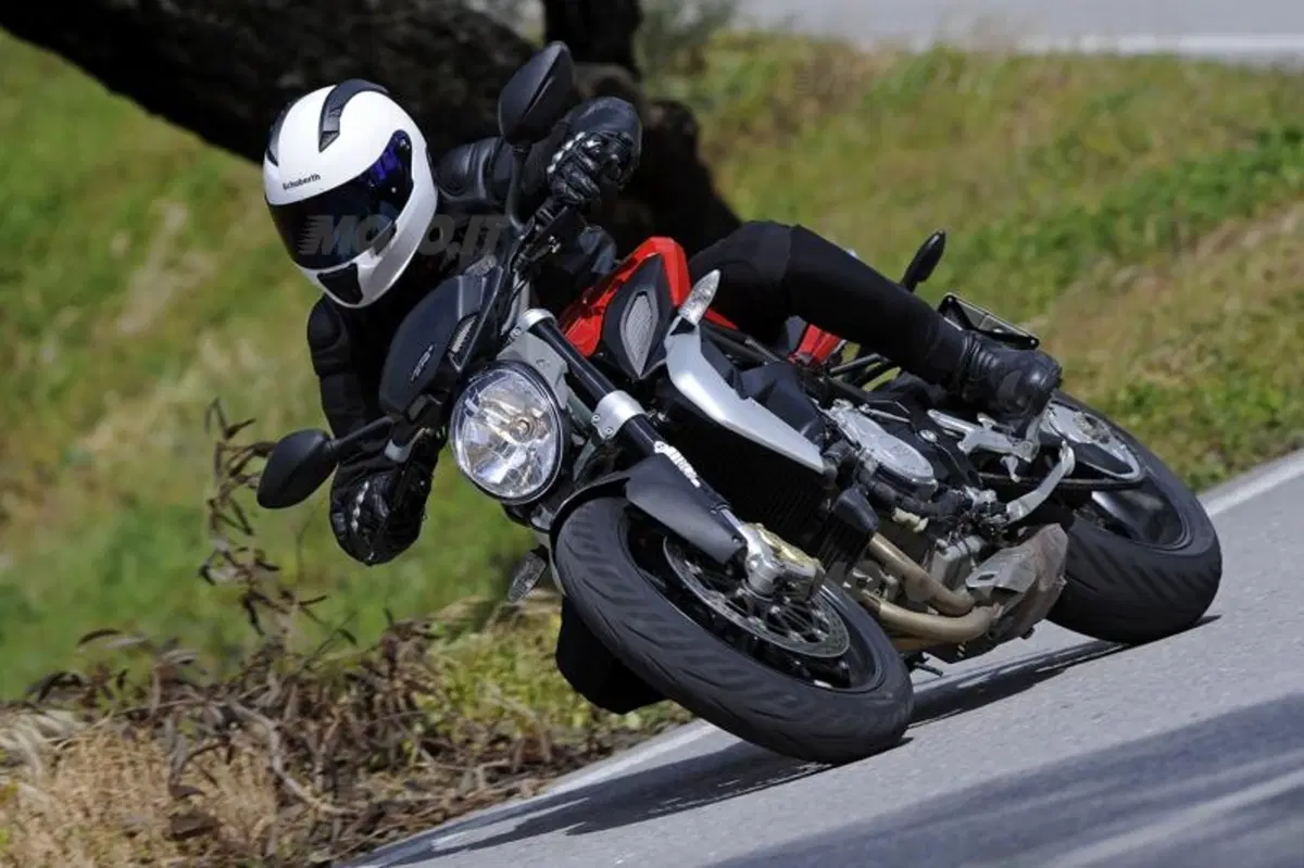 Michelin Pilot Power Supersport e Pilot Power 3 (5)