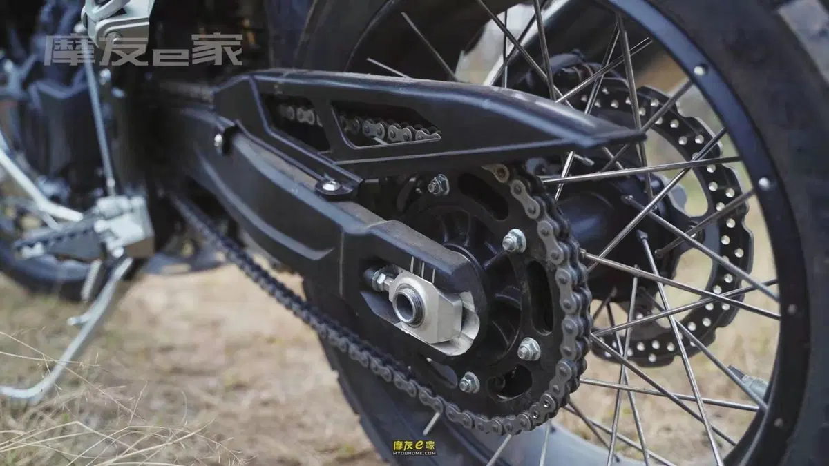 L'Africa Twin 500 è fatta in Cina e si chiama Hengjian Dahaidao (19)