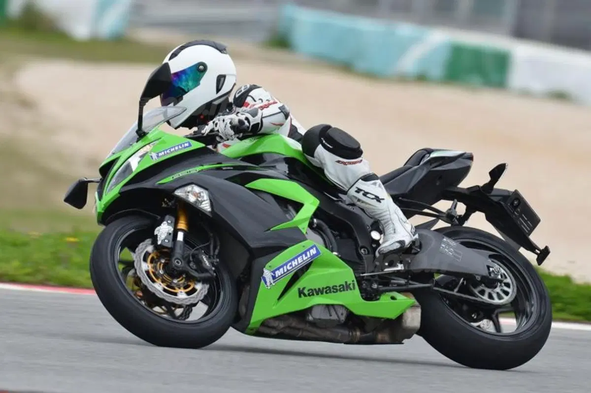 Michelin Pilot Power Supersport e Pilot Power 3 (19)