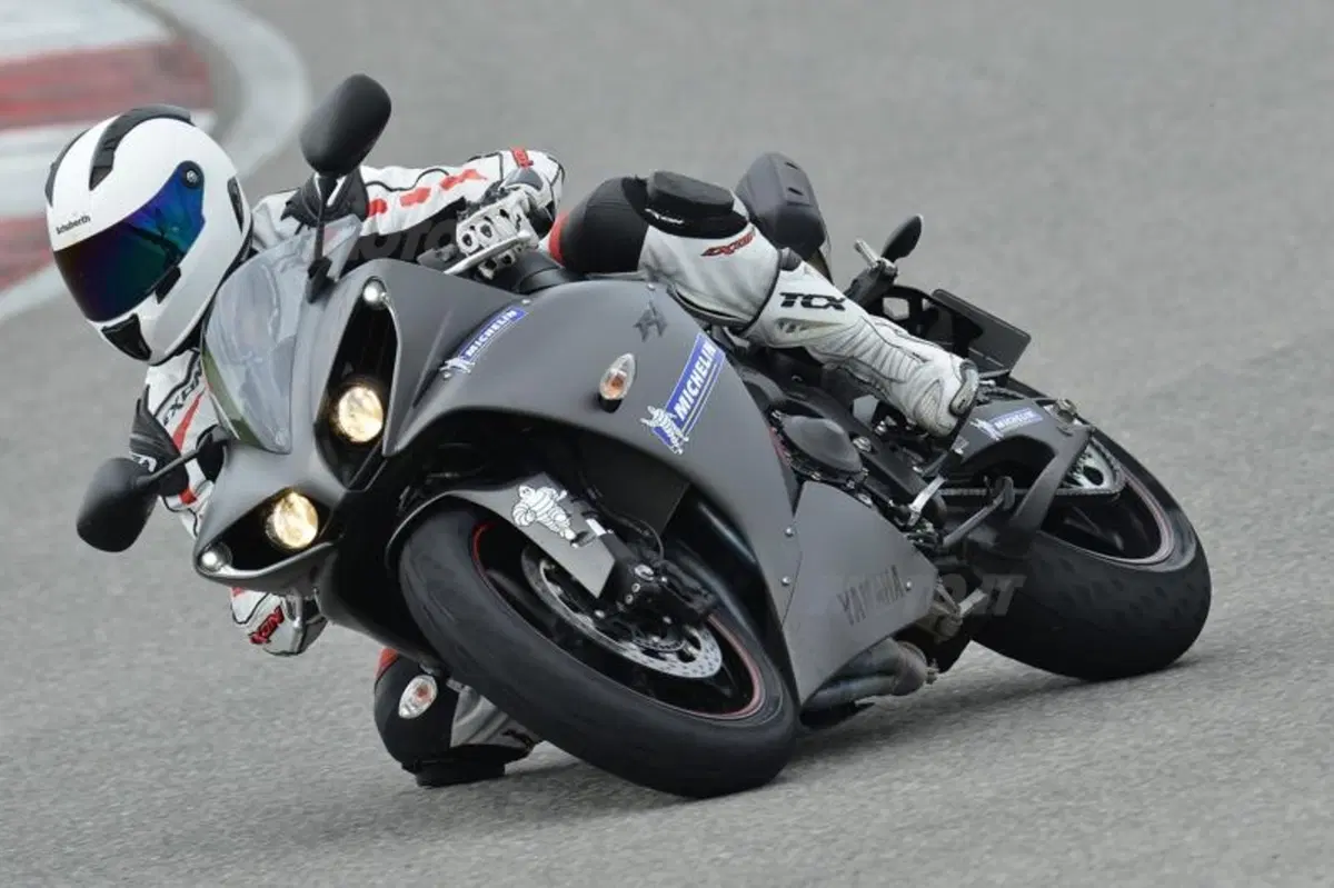 Michelin Pilot Power Supersport e Pilot Power 3 (23)