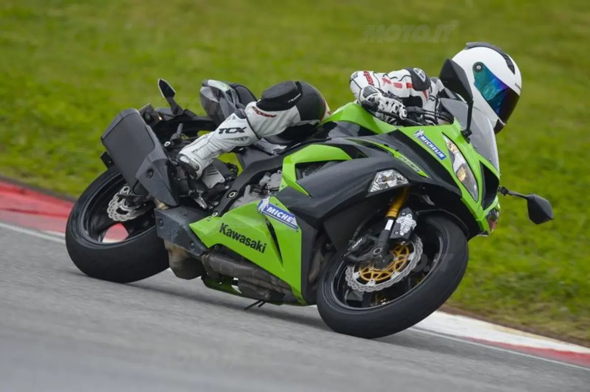 Michelin Pilot Power Supersport e Pilot Power 3 (25)