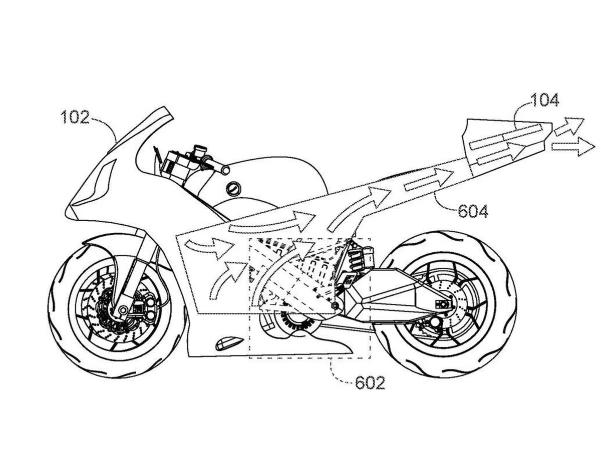 Honda brevetta la moto con il drone integrato (5)