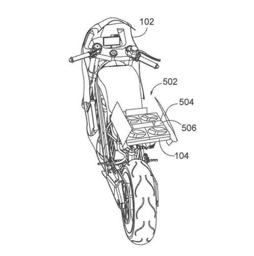 Honda brevetta la moto con il drone integrato (2)