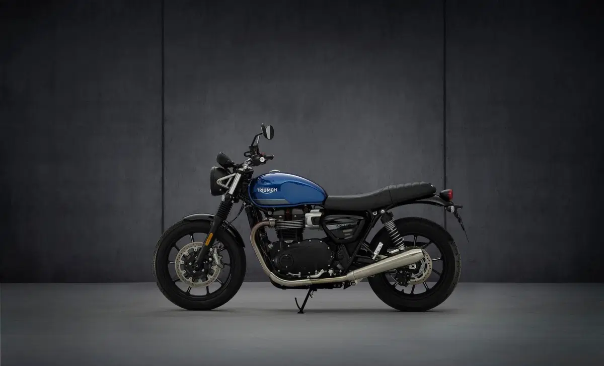 Triumph Street Twin Street Twin 900 (2021 - 22) (3)