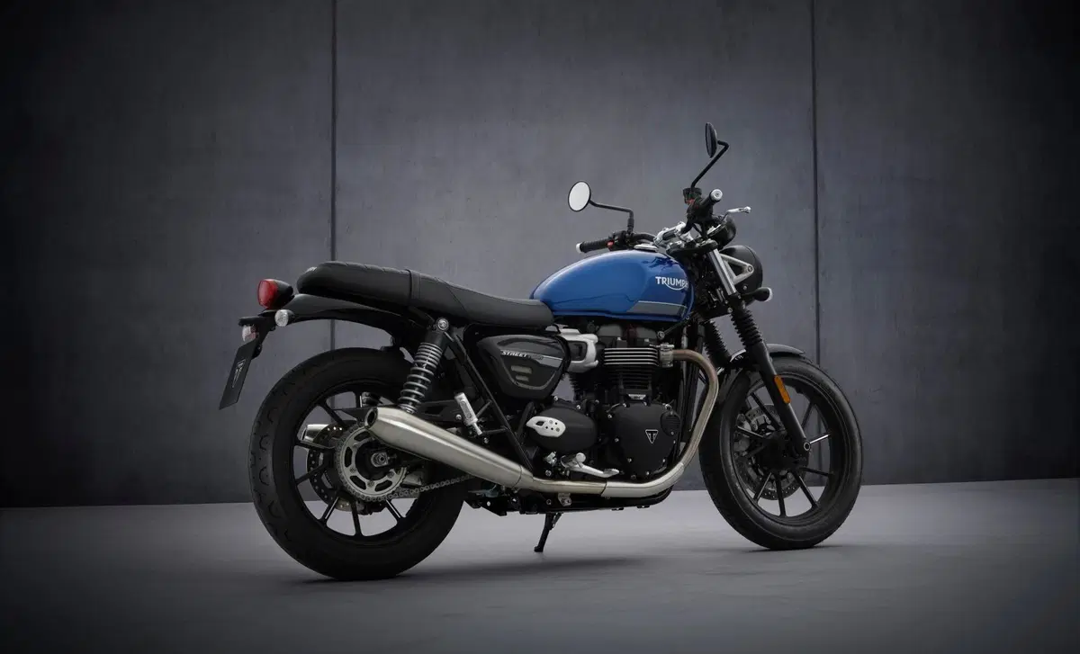 Triumph Street Twin Street Twin 900 (2021 - 22) (6)